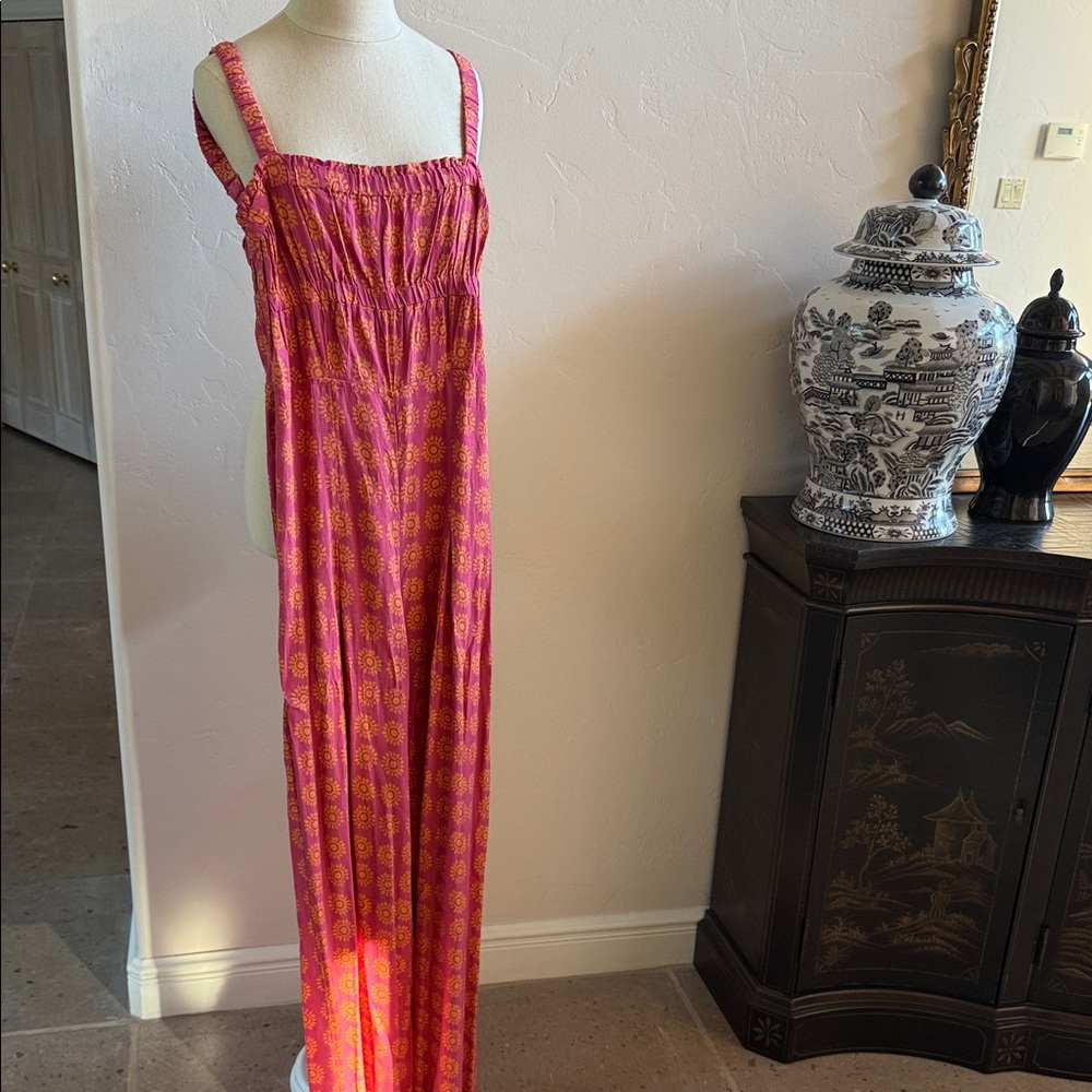 Pink and orange Urban Outfitters jumpsuit. NWT 
Smal